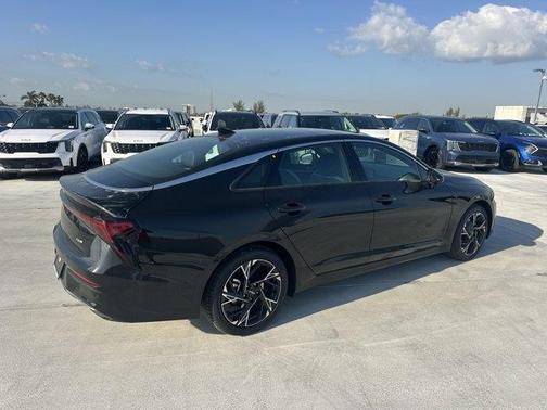 2025 Kia K5 GT-Line