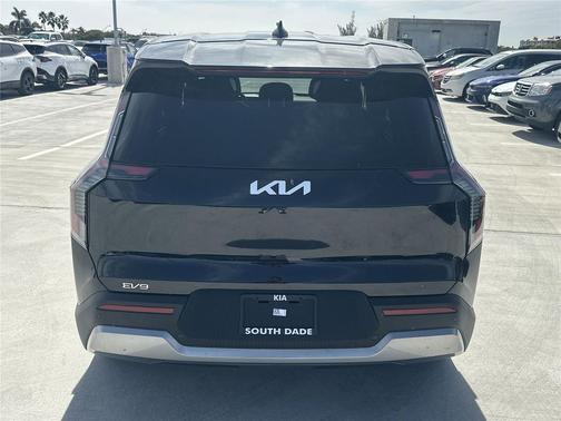 2026 Kia EV9 Light Short Range