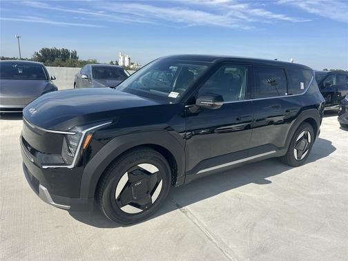 2026 Kia EV9 Light Short Range