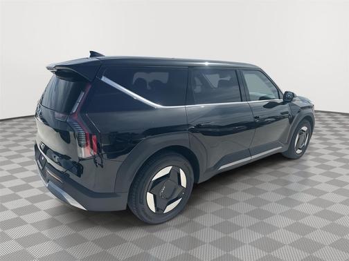 2026 Kia EV9 Light Short Range