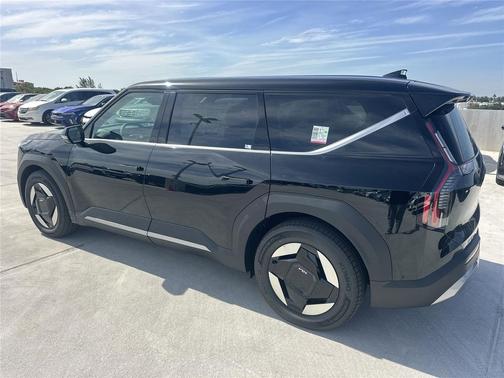 2026 Kia EV9 Light Short Range