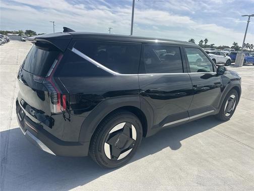 2026 Kia EV9 Light Short Range