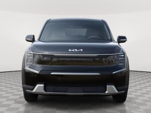 Ebony Black 2026 Kia EV9 Light Short Range