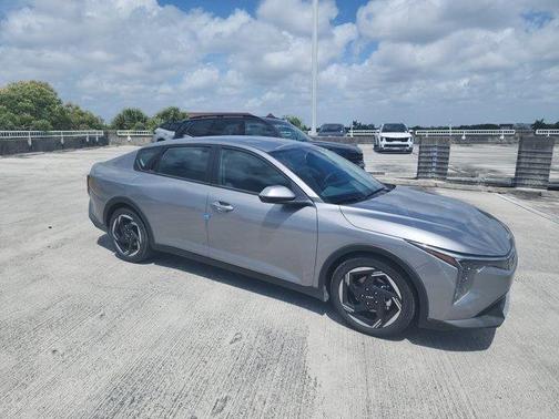 2025 Kia K4 EX