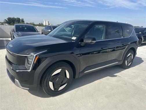2026 Kia EV9 Light Short Range