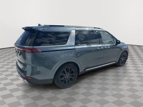 2024 Kia Carnival SX