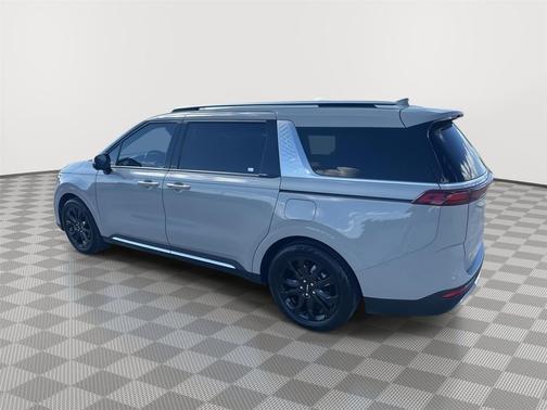 2024 Kia Carnival SX