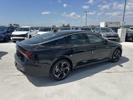 2025 Kia K5 GT-Line