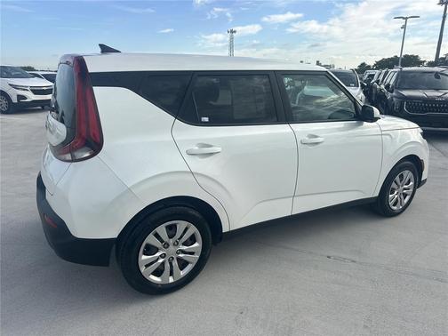 Snow White Pearl 2021 Kia Soul LX