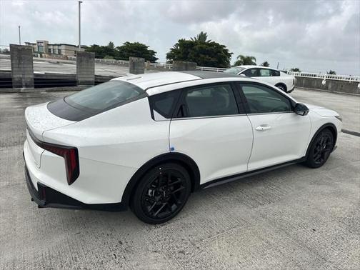 2025 Kia K4 GT-Line Turbo