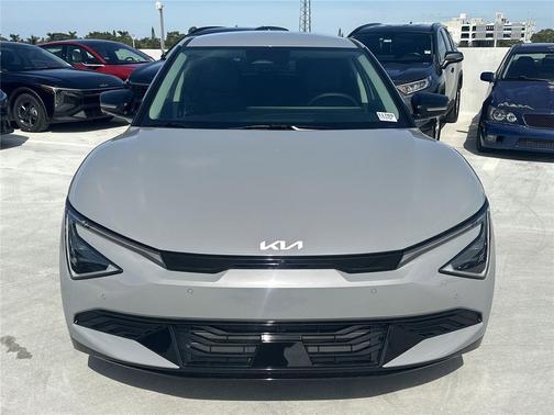 2025 Kia EV6 Wind