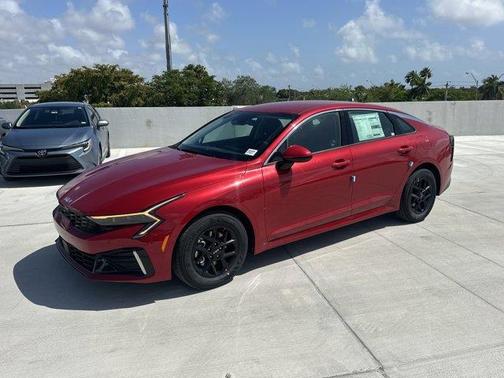 2025 Kia K5 LXS