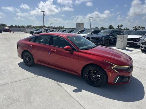 2025 Kia K5 LXS