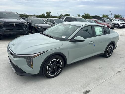 2025 Kia K4 EX
