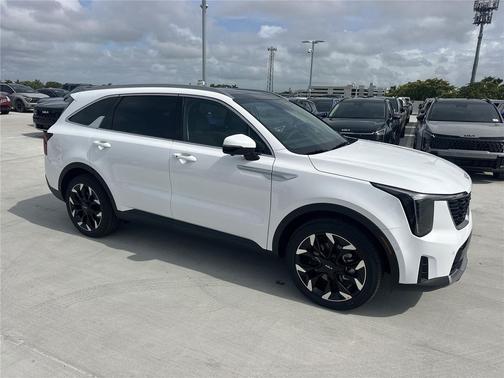 Glacial White Pearl 2026 Kia Sorento SX