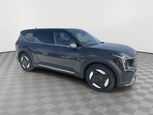 2026 Kia EV9 Light Short Range