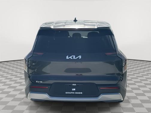 2026 Kia EV9 Light Short Range
