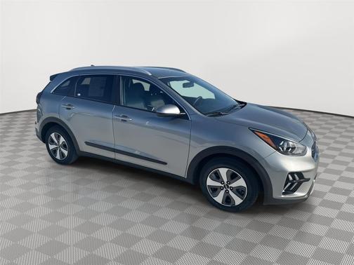 2022 Kia Niro LX
