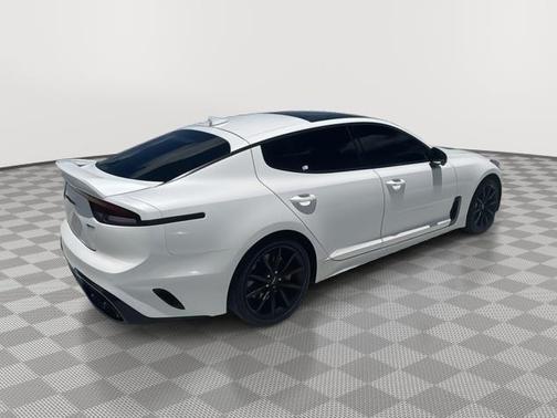 2022 Kia Stinger GT2