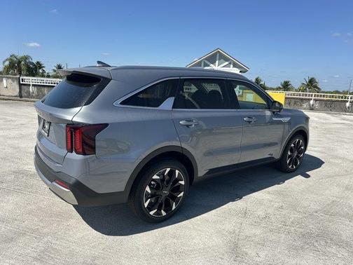 2025 Kia Sorento SX
