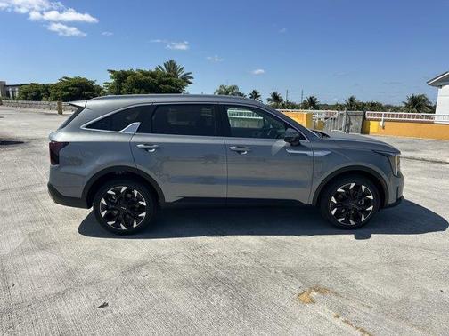 2025 Kia Sorento SX