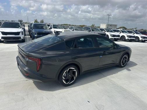 2025 Kia K4 EX