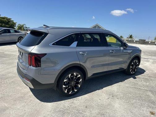 2025 Kia Sorento SX