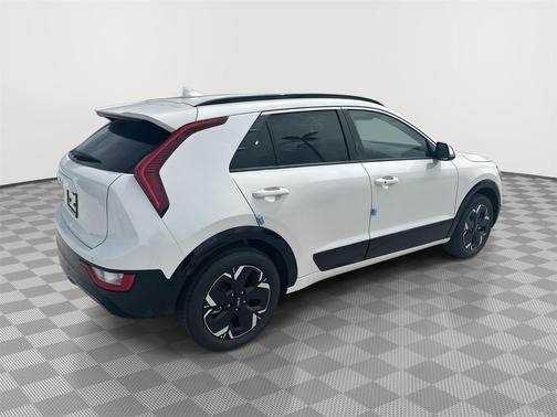 Snow White Pearl 2026 Kia Niro EV Wind