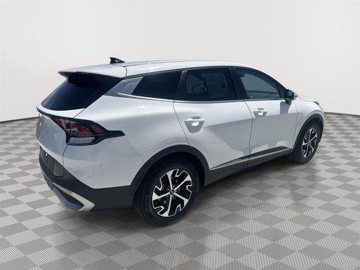 Glacial White Pearl 2023 Kia Sportage EX