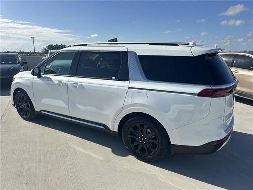 Snow White Pearl 2024 Kia Carnival SX Prestige