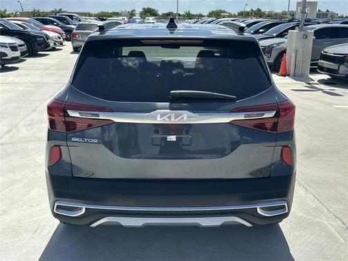 Gravity Gray 2023 Kia Seltos SX Turbo