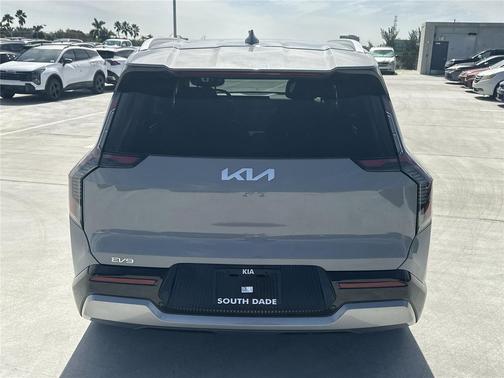 2026 Kia EV9 Land