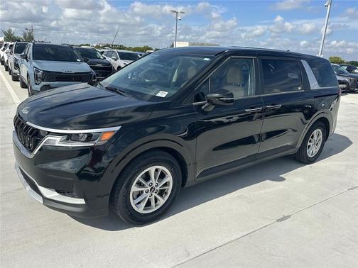 2024 Kia Carnival LX