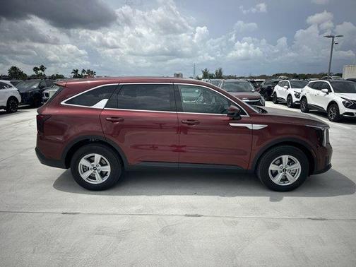 2025 Kia Sorento LX