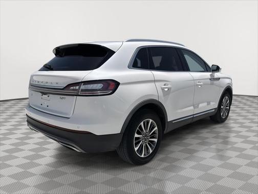 2019 Lincoln Nautilus Select