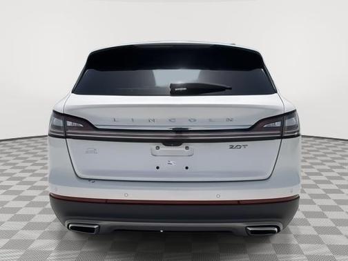 2019 Lincoln Nautilus Select