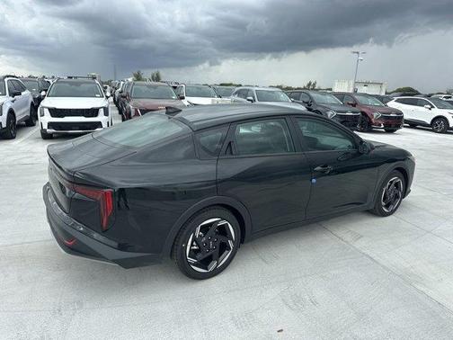 2025 Kia K4 EX
