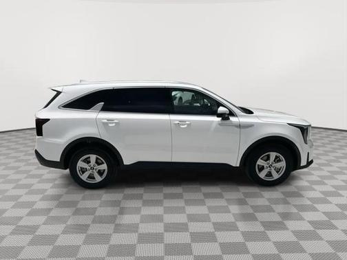 2025 Kia Sorento LX