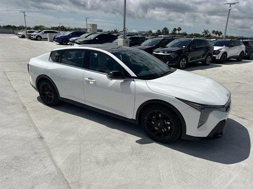2025 Kia K4 GT-Line Turbo