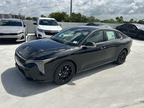 2025 Kia K4 GT-Line Turbo