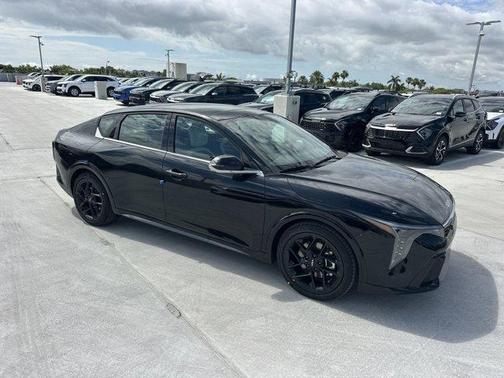 2025 Kia K4 GT-Line Turbo