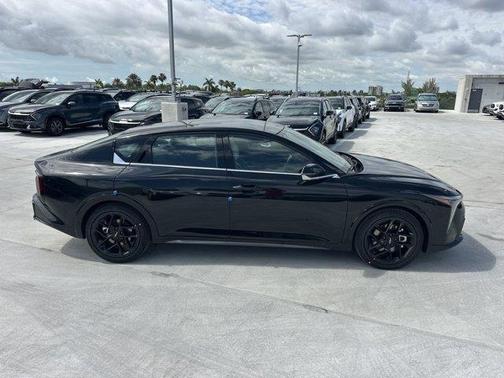 2025 Kia K4 GT-Line Turbo