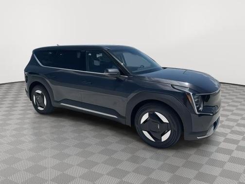 2026 Kia EV9 Light Short Range