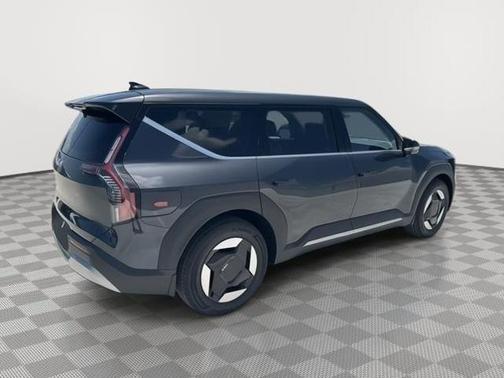 2026 Kia EV9 Light Short Range