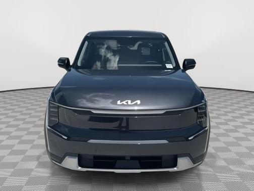 2026 Kia EV9 Light Short Range