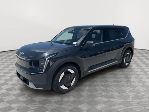 2026 Kia EV9 Light Short Range