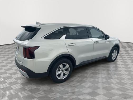 Ivory Silver 2026 Kia Sorento LX