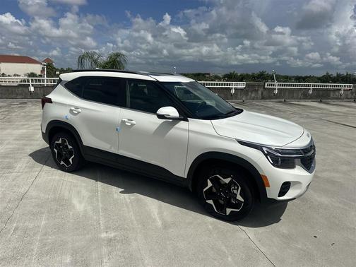 2025 Kia Seltos EX