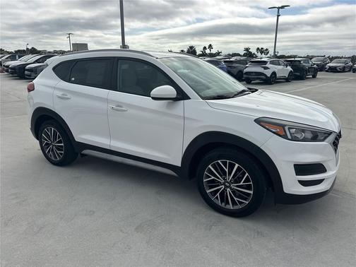 2021 Hyundai TUCSON SEL