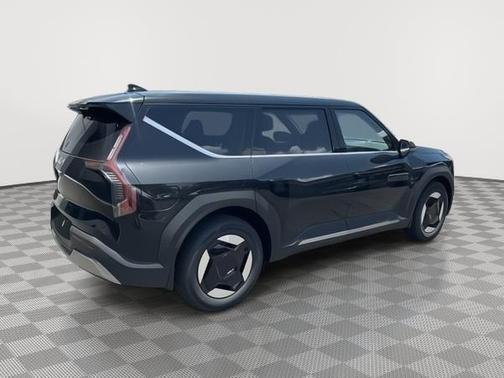 2026 Kia EV9 Light Short Range